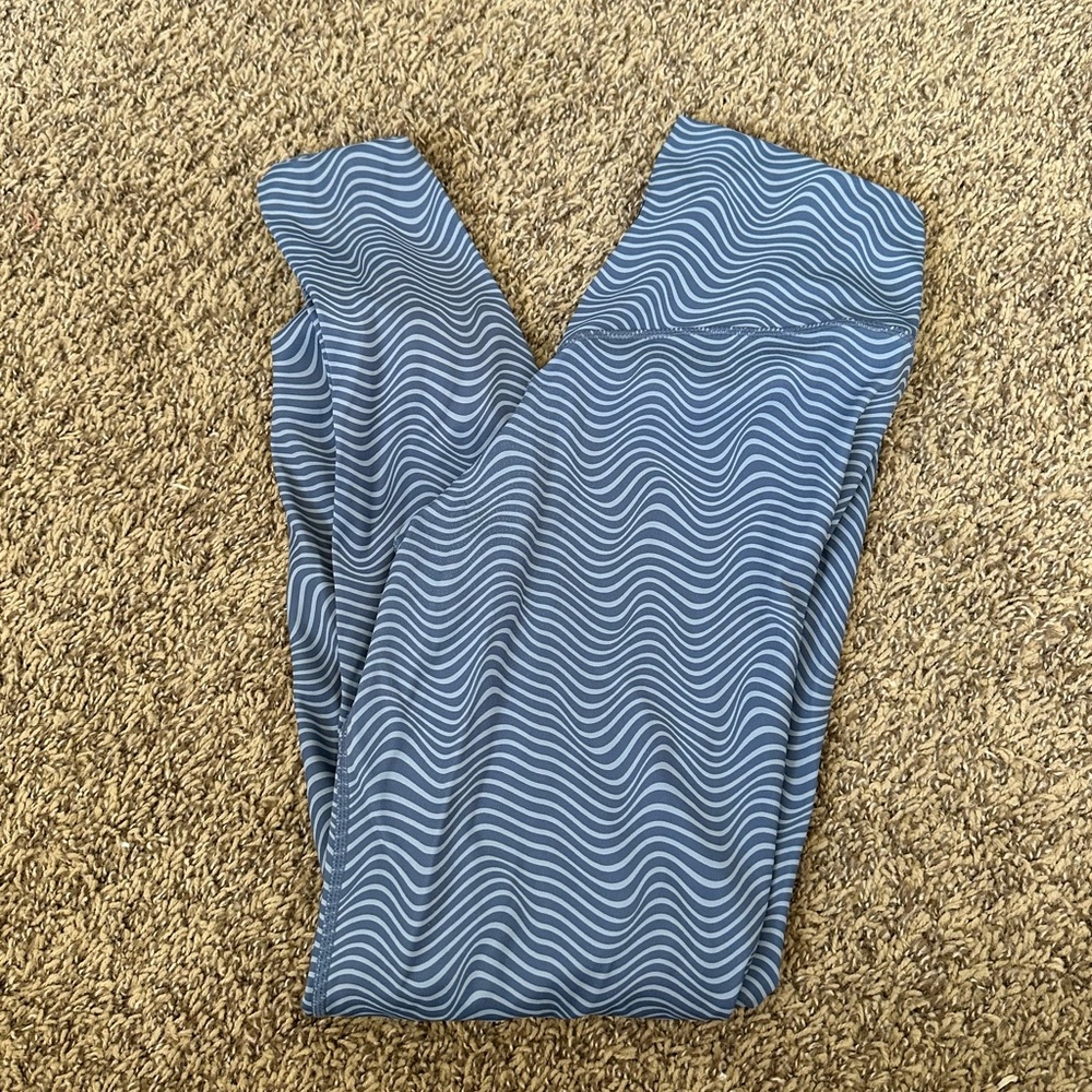 Blue leggings